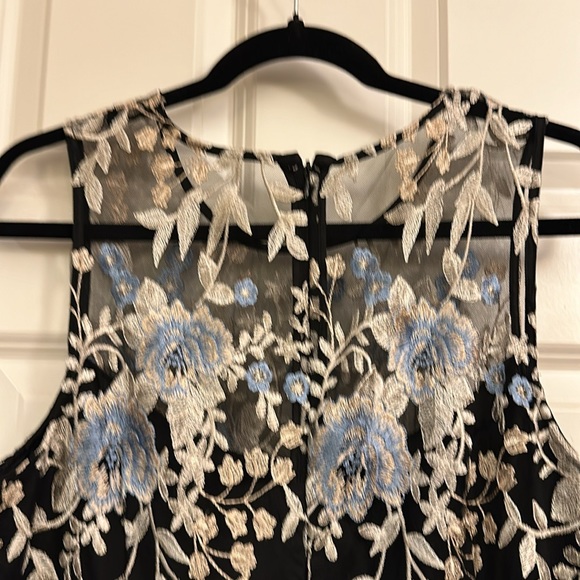 NWOT WHITE HOUSE BLACK MARKET FLORAL LACE DRESS - Picture 8 of 10